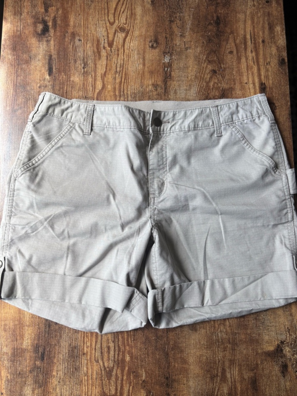 Women’s carhartt shorts size 16